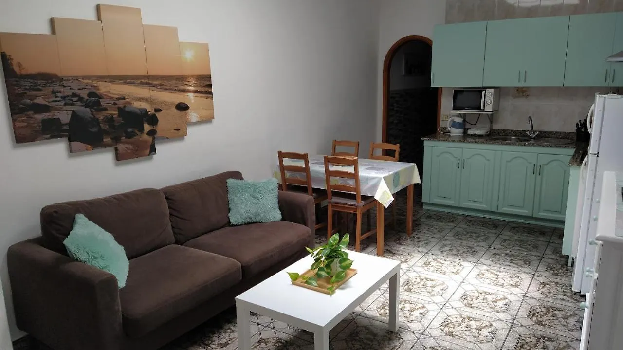 Apartamento Orzola frente al mar 0*,