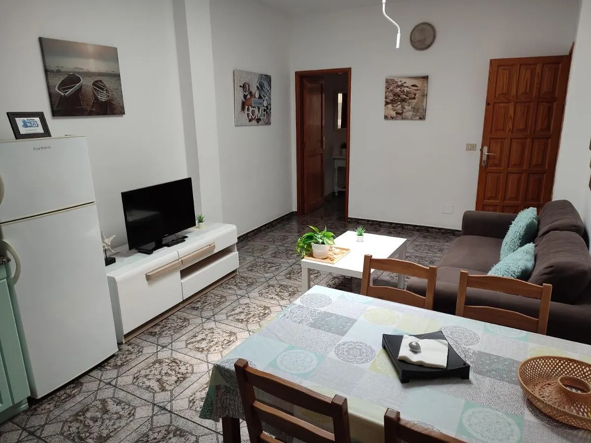 Apartamento Orzola frente al mar 0*,  España